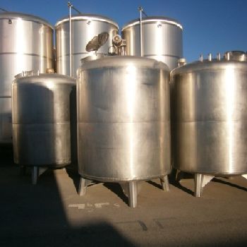 Stainless steel deposit of 6.600 litres capacity with shaker