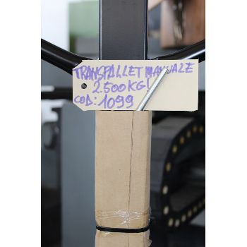 CODE 1099 NEW MANUAL PALLET TRUCK WITH POLYURETHANE TREAD 2500 Kg MOD 0028