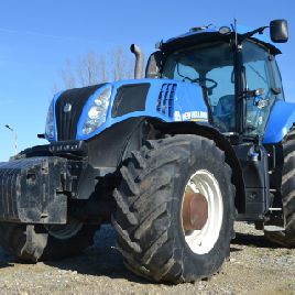 NEW HOLLAND T 8390 tractor