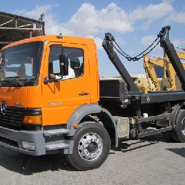 1999 MERCEDES-BENZ 1823