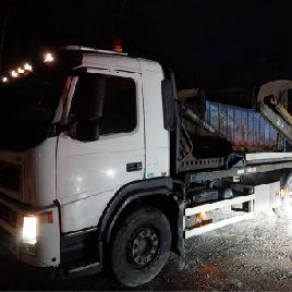 2006 Volvo FM9 4X2 LIFT DUMPS WITH LAXO BUILD