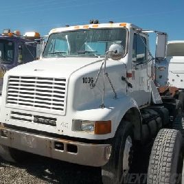 2003 INTERNATIONAL 8100