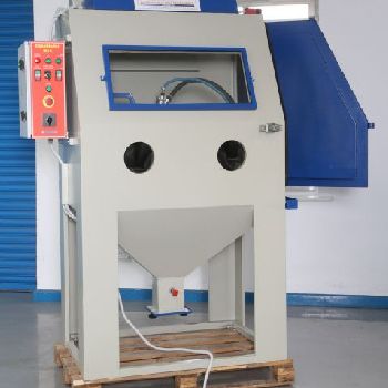 Dynamiki Dynablaster M12 Shot Blast Machine