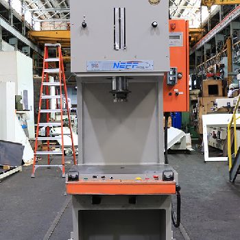 57.7 Ton,Neff#DF50-15M, 10" str, 24 DL, 10 thr, 30 x 21.5 bed, hydraulic press,’98,#157790