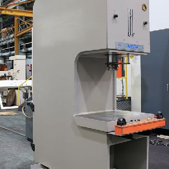 57.7 Ton,Neff#DF50-15M, 10" str, 24 DL, 10 thr, 30 x 21.5 bed, hydraulic press,’98,#157790