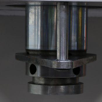 57.7 Ton,Neff#DF50-15M, 10" str, 24 DL, 10 thr, 30 x 21.5 bed, hydraulic press,’98,#157790