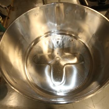 200 gal.Loos#1121-001, 49" diameter, 2’ length, Stainless Steel, mounted on wheels, portable round column dump totes