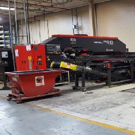 22 tonnes, Amada # VIPROS-2510-KING, perforatrice de tourelle CNC, 31 stations, 3 A / I, Fanuc 18P, 2000