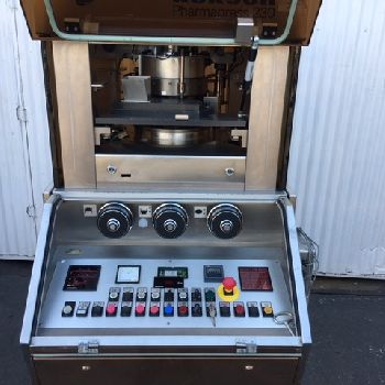 Korsch#PH230, tablet press, 14 station D-tooled, #2956-2