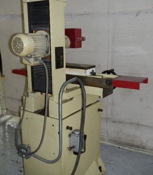 6" x 18Mighty Freeport#6X18hand feed, roller ways,fine line PMC,2HP spindle,8 wheel,’94