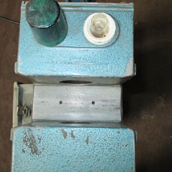 Zumbach#KW20, surface fault detector, 2.5" W apperture, 2 W opening w/idler rollers, #46248 (14 available)