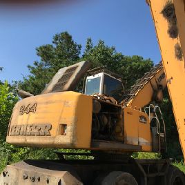 Liebherr # 944, grand pont roulant, usagé