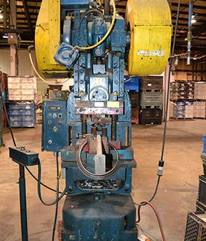 40 Ton,Rousselle#40H, adjustable bed horn press, 12" x 26 bed, 6 stroke, 45 SPM