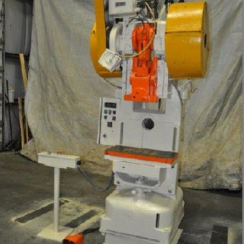 40 Ton,Rousselle#40H, adjustable bed horn press, 12" x 26 bed, 6 stroke, 45 SPM