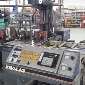 18" x 20-3/4Hem#V100-LA3, 1-1/4 blade width, 186 length, 20 blade height, auto tilt