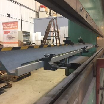 175 Ton,Piranha, sgl cylinder hyd brake,14’ OA,Hurco AB 6 control,Hurco X-Axis CNC BG,’02