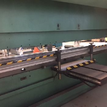 175 Ton,Piranha, sgl cylinder hyd brake,14’ OA,Hurco AB 6 control,Hurco X-Axis CNC BG,’02