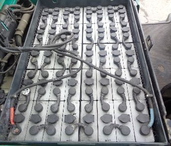 KOMATSU FB 25 H-3R (batteria 2014)