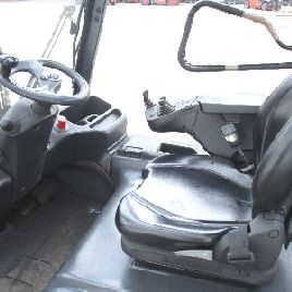 LINDE E 25 L-01 387 (senza batteria)