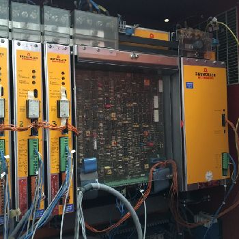 Milling machine EMCO VMC 300 with Sinumerik 840D sl