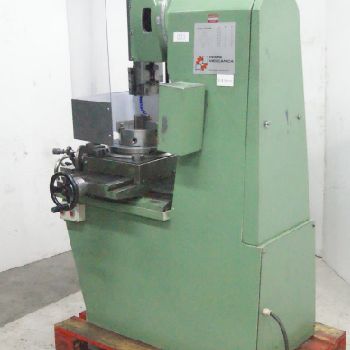 Slotting machine Perine P250