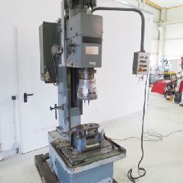 Drilling machine ALZMETALL Abomat 30