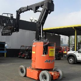 2009 JLG E300AJP
