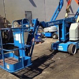 2010 GENIE Z34/22N