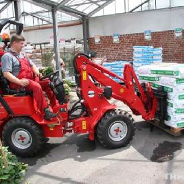 Фронтальный погрузчик SCHAFFER Lader компактный класс