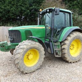 John Deere 6820