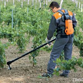 HANGING CULTIVATOR FOR VINE - PELLENC