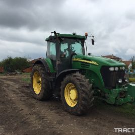 John Deere 7920