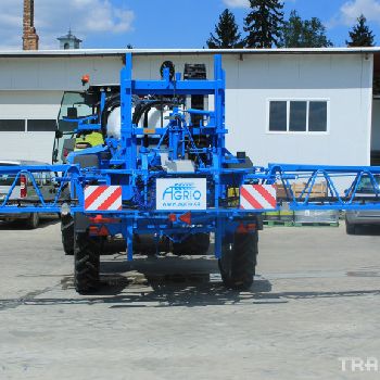 Attachment sprayer brand AGRIO Model Napa 3300 liters 24 meters