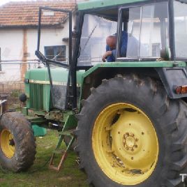 John Deere 3130