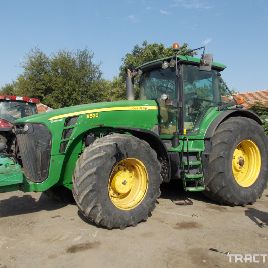 John Deere 8530