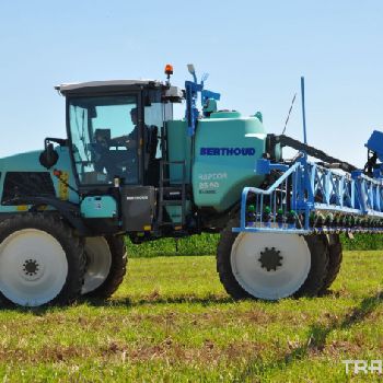 Self-propelled sprayer Berthoud Raptor 2540
