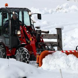 BEMA Model V800 Snow Remover
