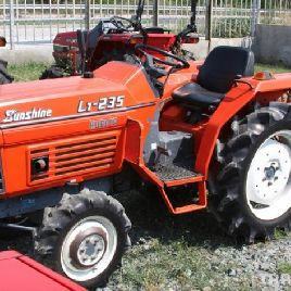 Kubota L1-235