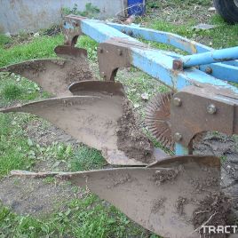 Plow Kverneland 3x35