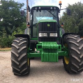John Deere 6820