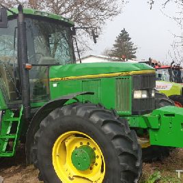 John Deere 6900