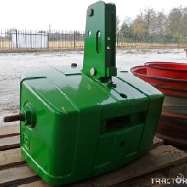 Poids avant d'origine John Deere 900 KG.