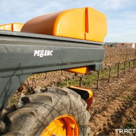 MULTIFUNCTIONAL VINE MACHINE - PELLENC 8590