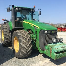 John Deere 8530