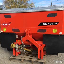 Kuhn AXIS 40.1W with scales
