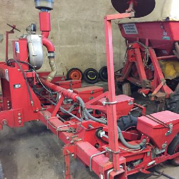 Becker sowing machine