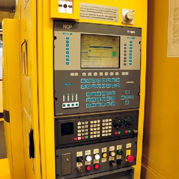 Hobbing and slotting machine - combines LIEBHERR LCC 150