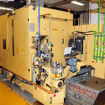 Hobbing and slotting machine - combines LIEBHERR LCC 150