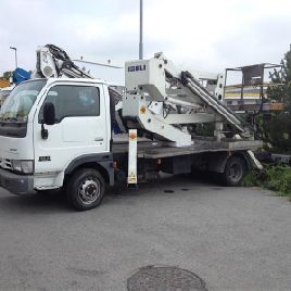 Piattaforma autocarrata Isoli PNT 185 2005