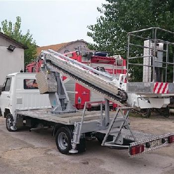 Truck mounted platform CELA T18